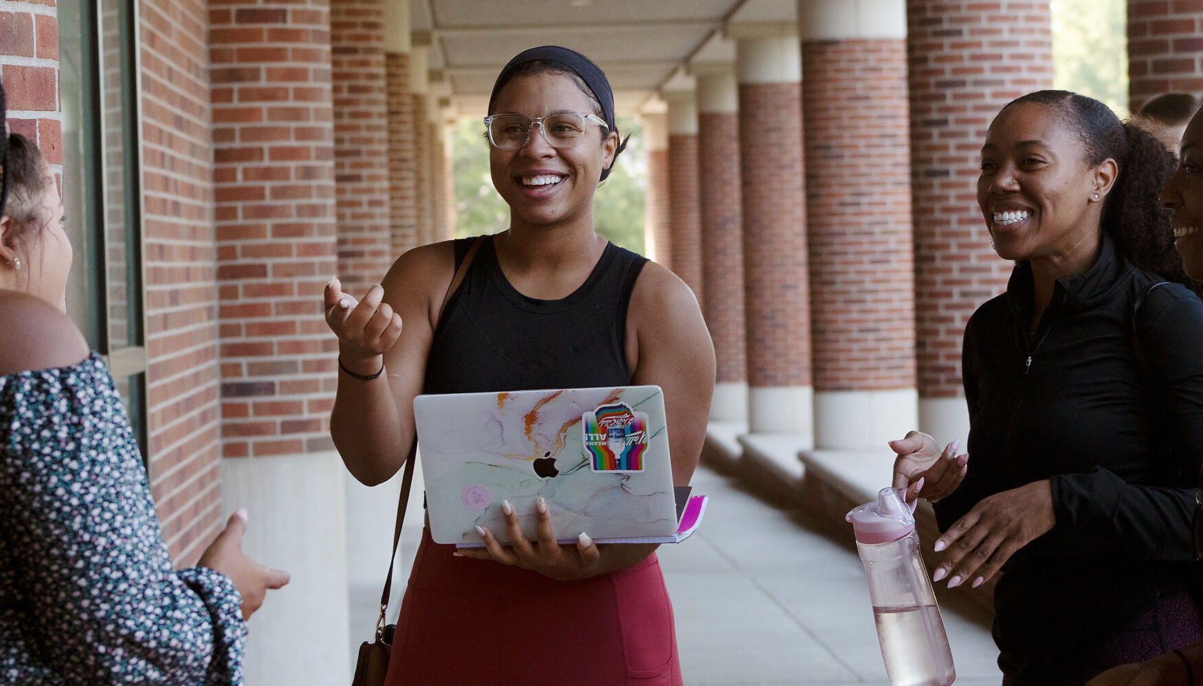 Taylor Harrington, Desiree Taylor and Alexandra Bass discuss their morning prep